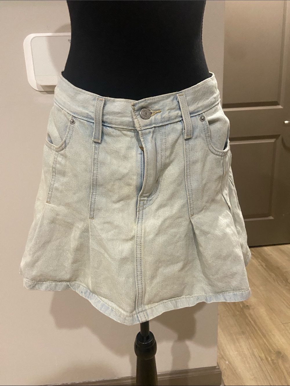 Levi’s Light Wash Denim Women’s Short Skort - Light Blue